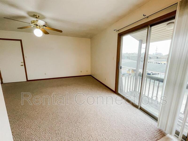500 E College St unit B4 – photo 1