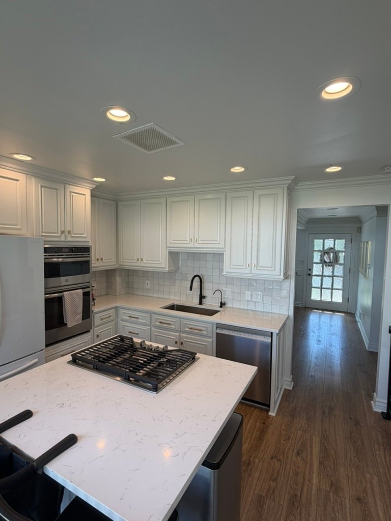 2657 Melbourne St – photo 4