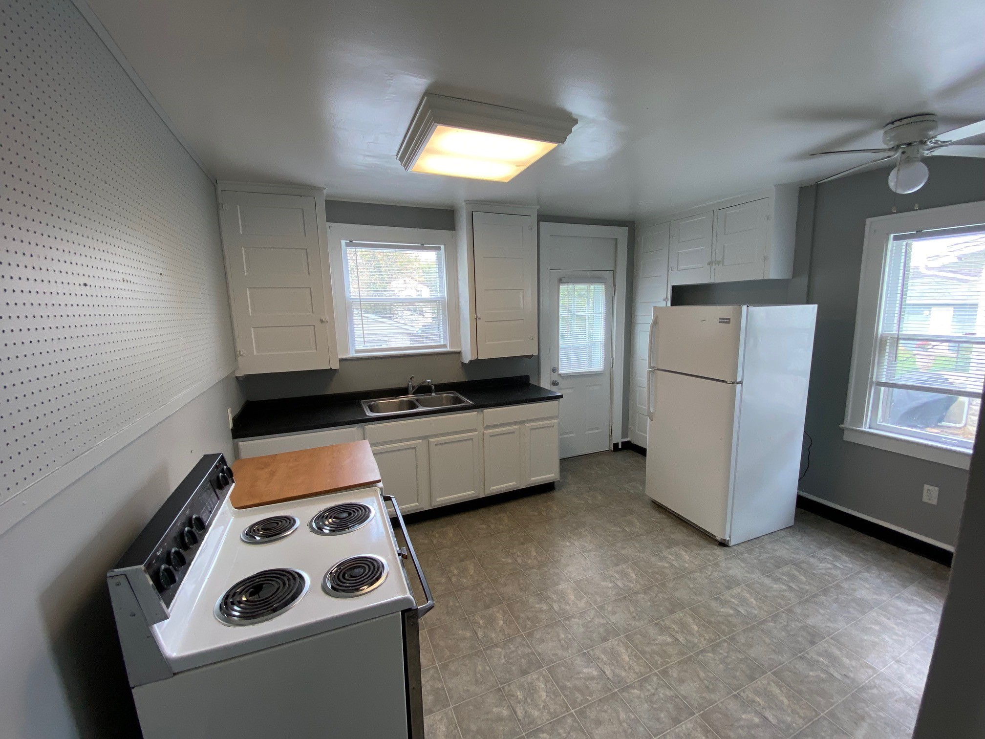 1150 Mulford Rd unit 1150 – photo 3