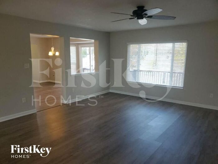 5606 Beechtree Ln – photo 3