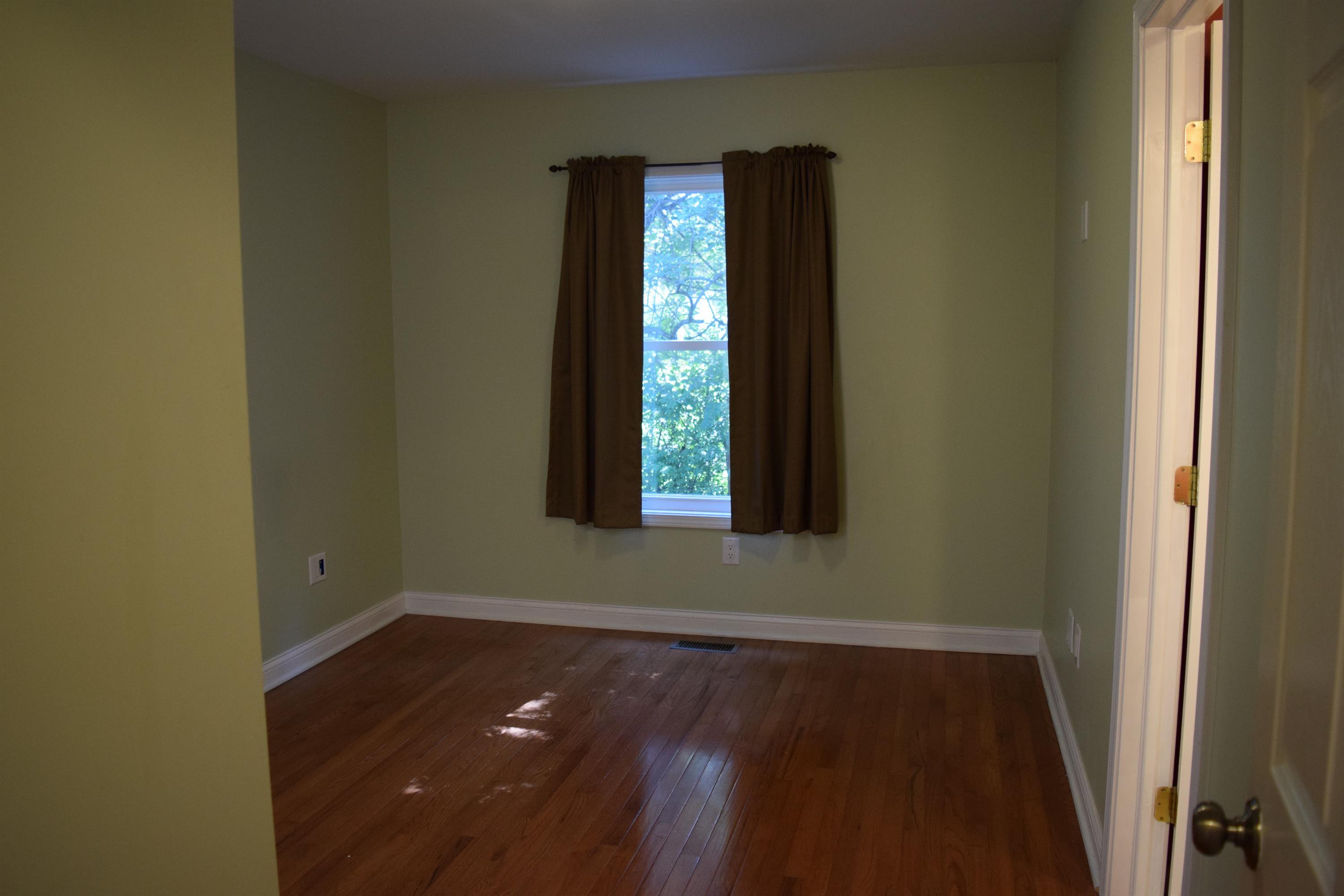 331 E Chestnut St – photo 5