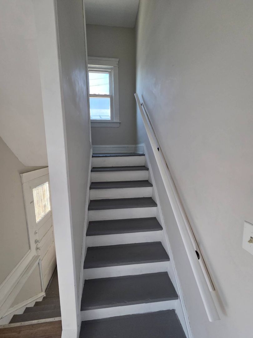 2762 E 120th St unit Unit 2 – photo 4