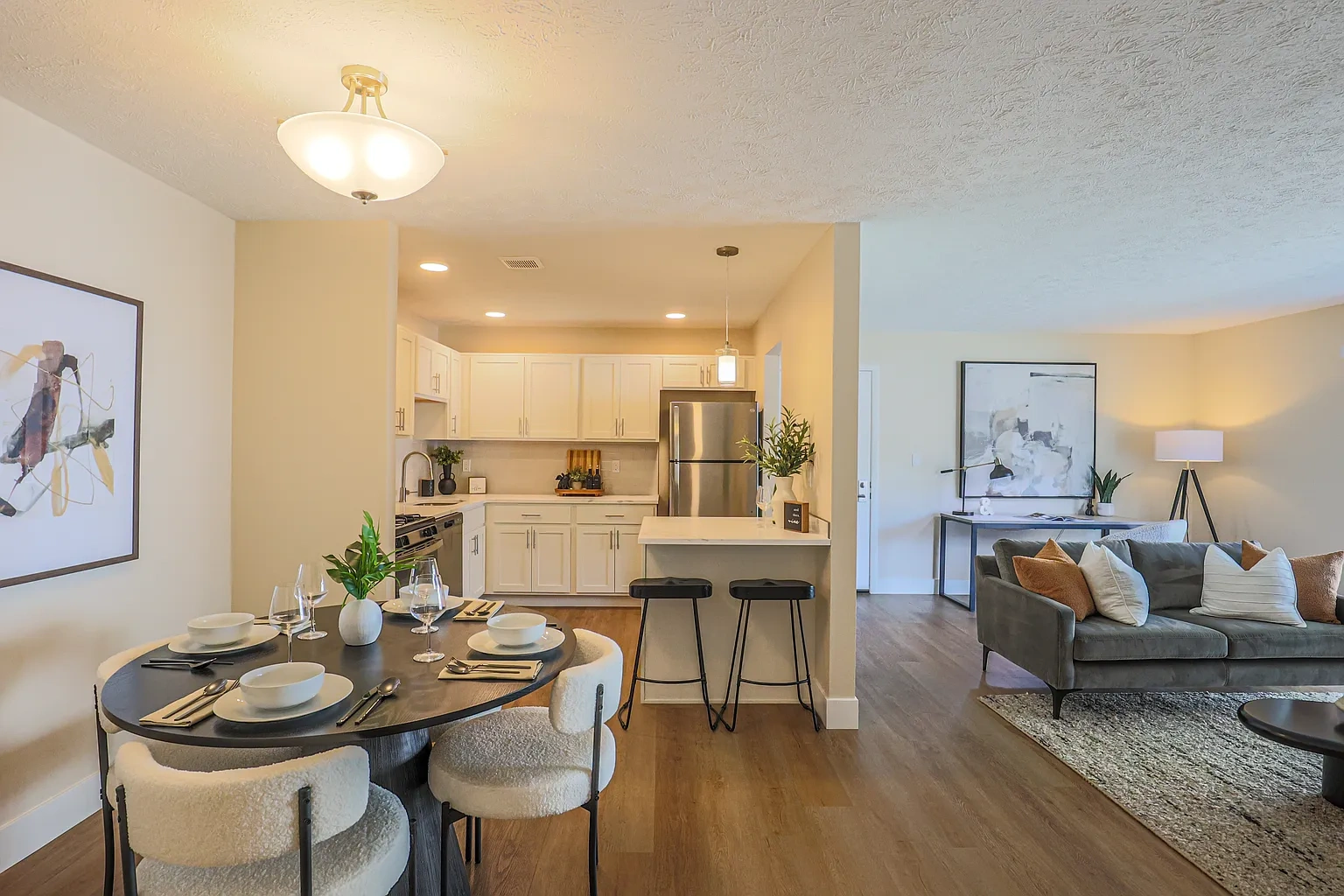 Jamestown Village Apartments – photo 3