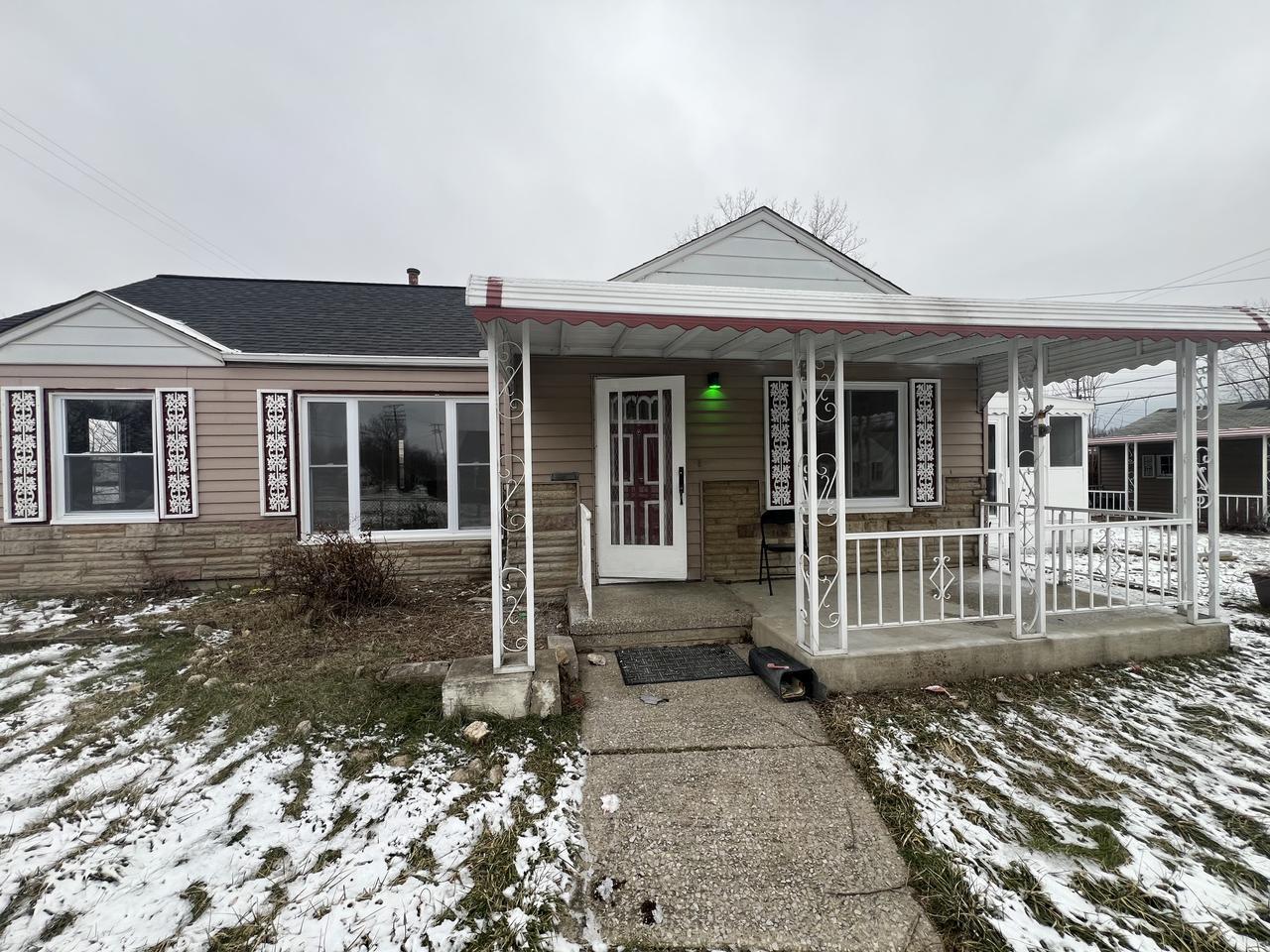 16012 Puritas Ave – photo 1