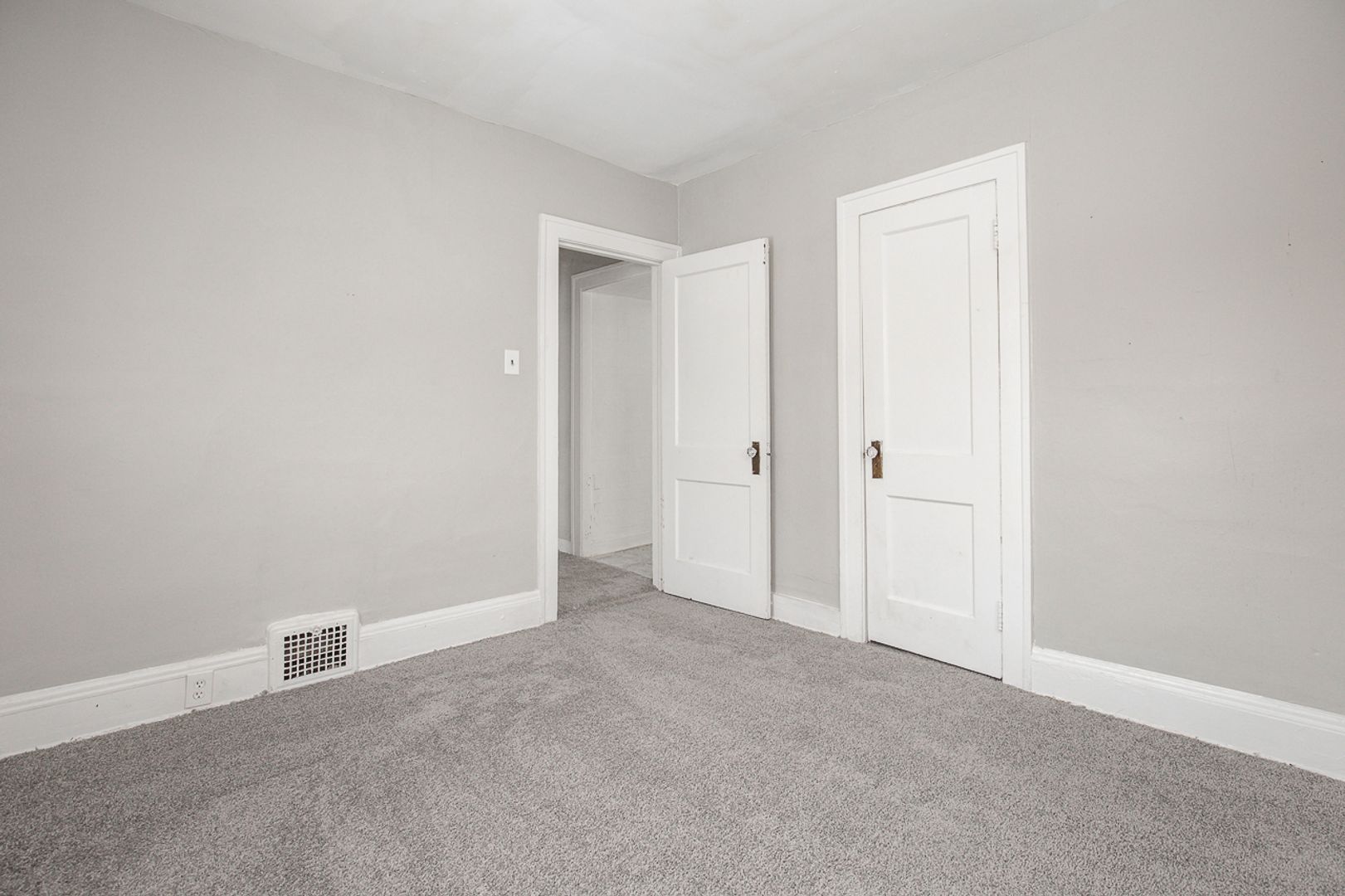 8505 Garfield Blvd unit Unit 2 – photo 3