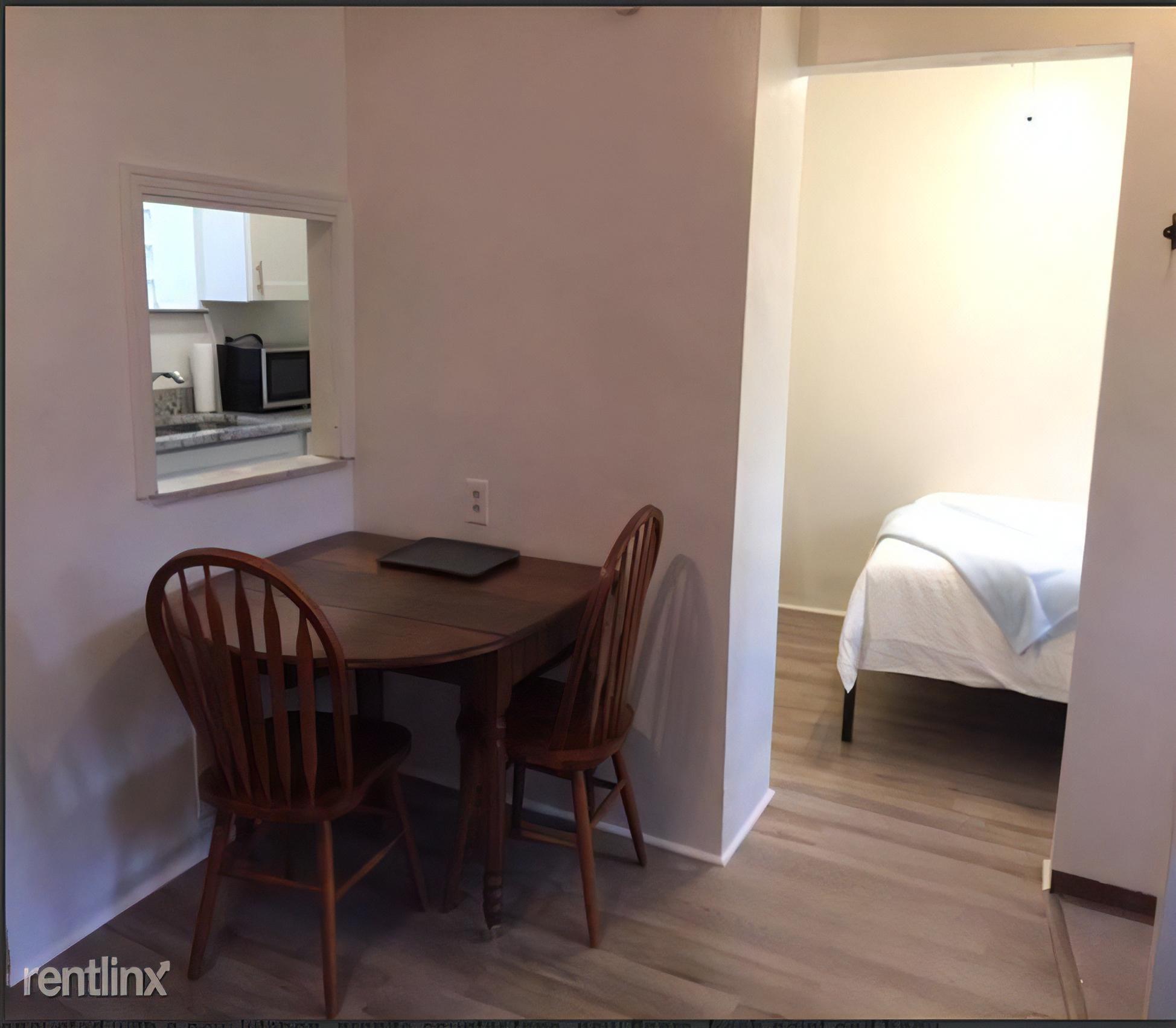 110 S 12th St unit D – photo 3