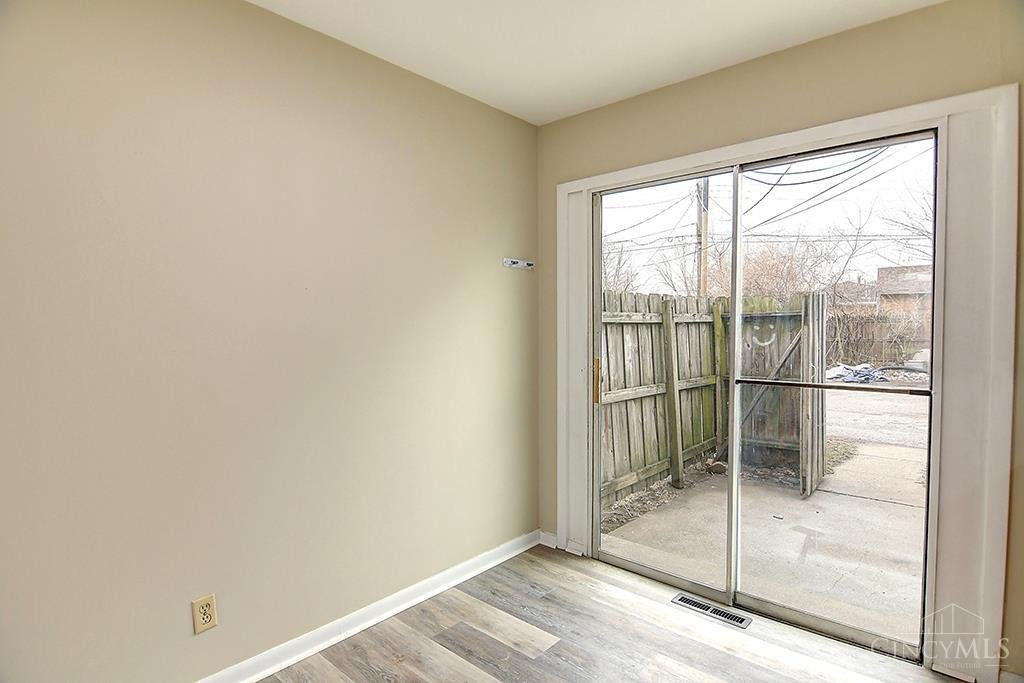 3210 Beatrice Dr – photo 5