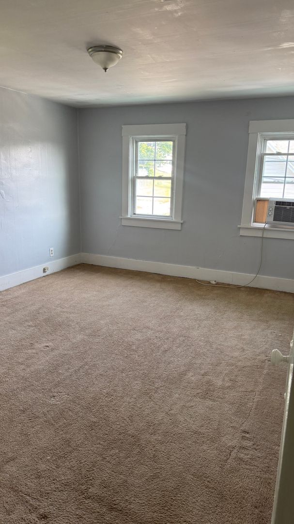 343 Russell St unit 1 – photo 5