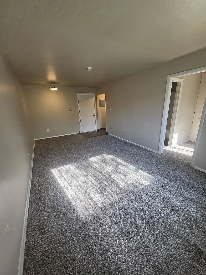 Shorter Arms Apartments – photo 1