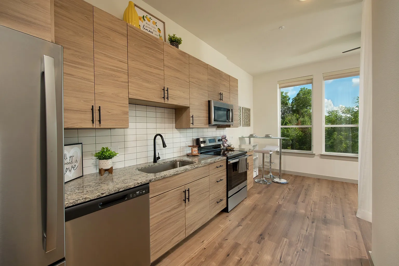 The Vic at Interpose – photo 2