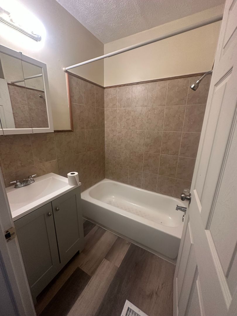 1005 E 130th St unit DN – photo 5