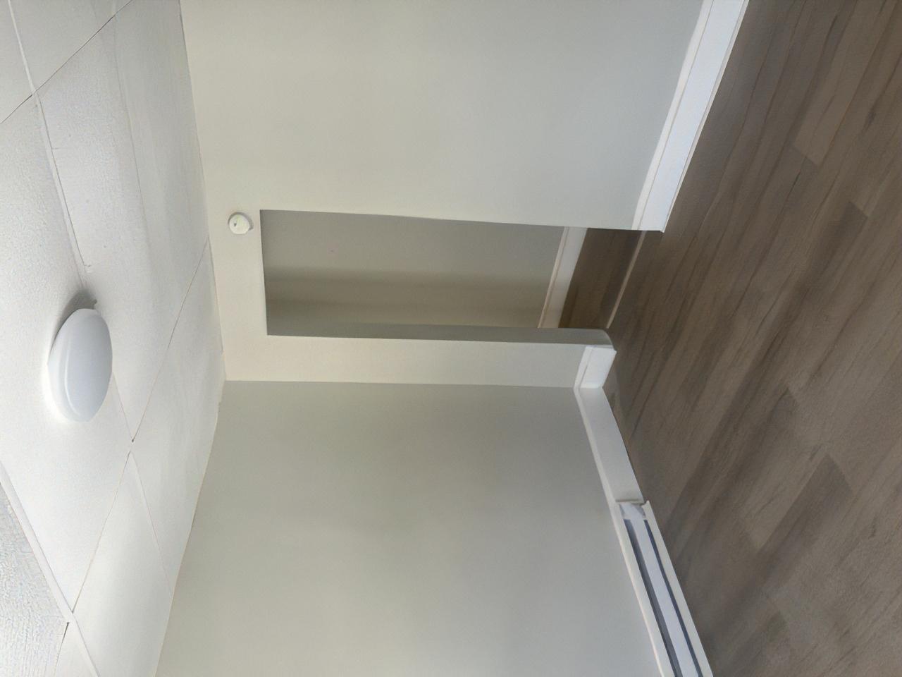 15 Tuthill Ave unit 2 – photo 4