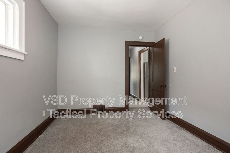 4024 E 143rd St – photo 5