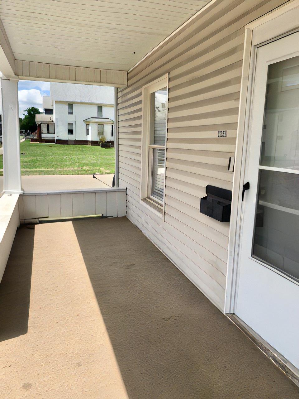 2325 Clyde Pl SW – photo 2