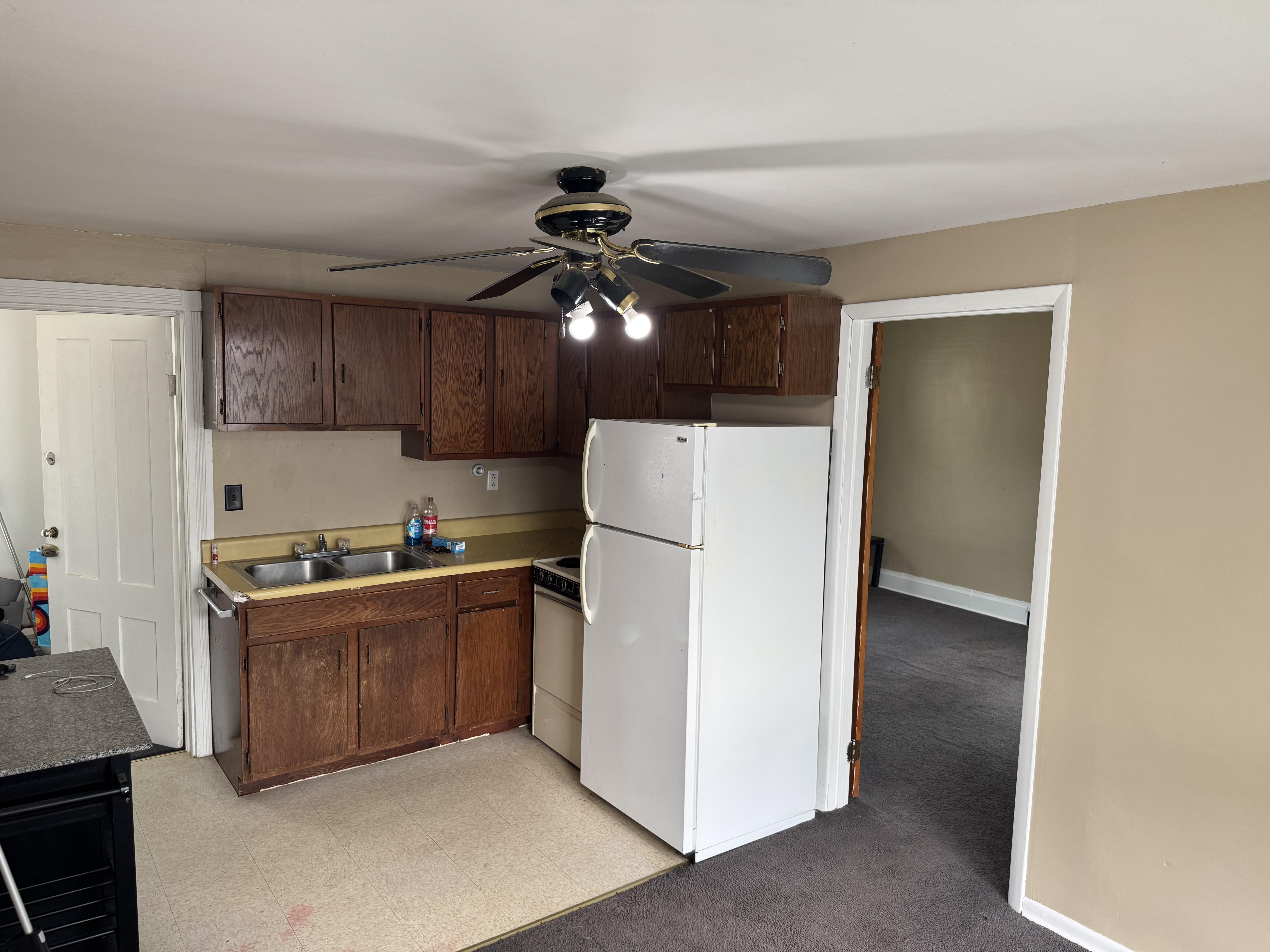 125 Benham St unit 4 – photo 3