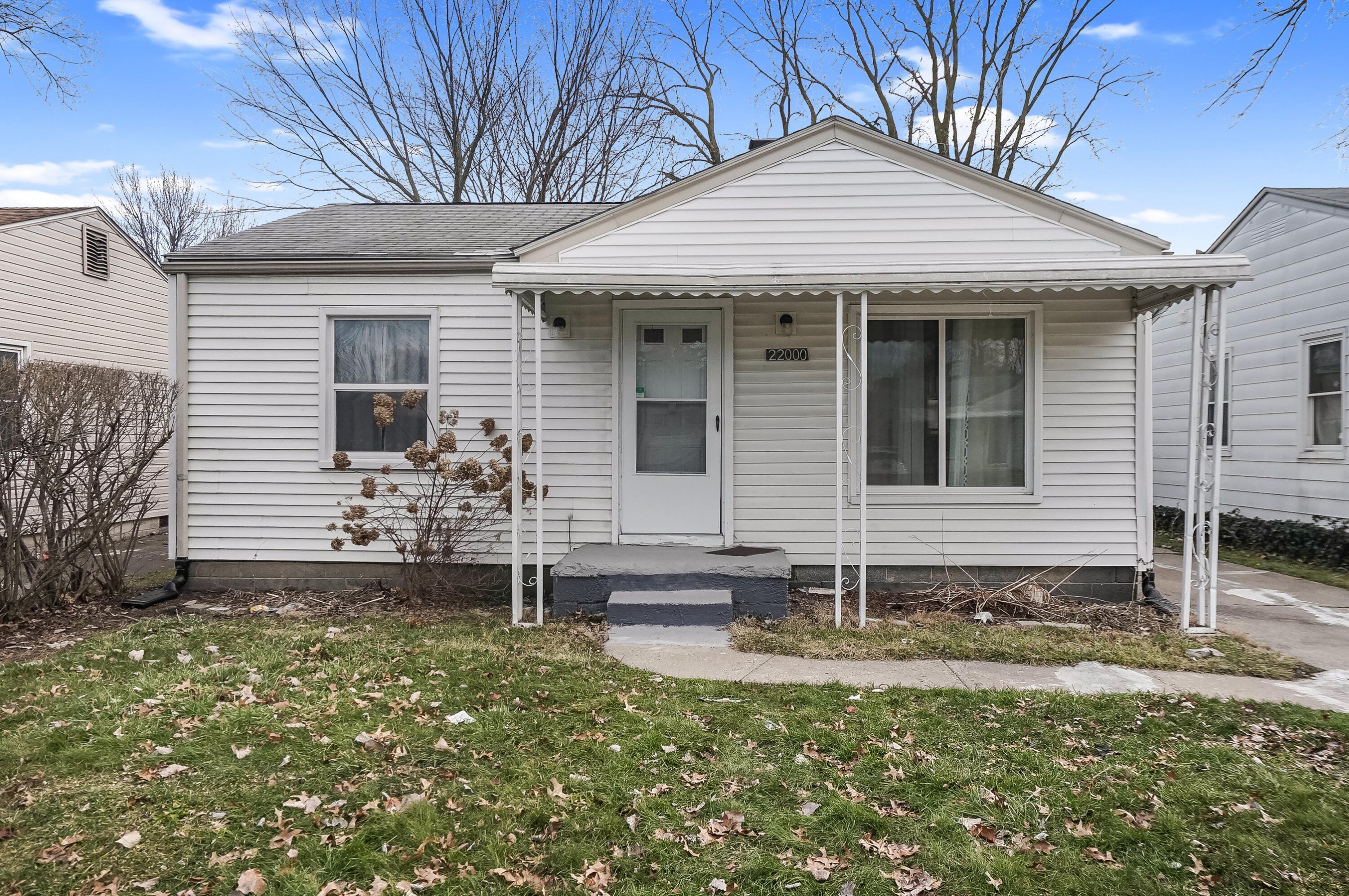 22000 Cunningham Ave – photo 1