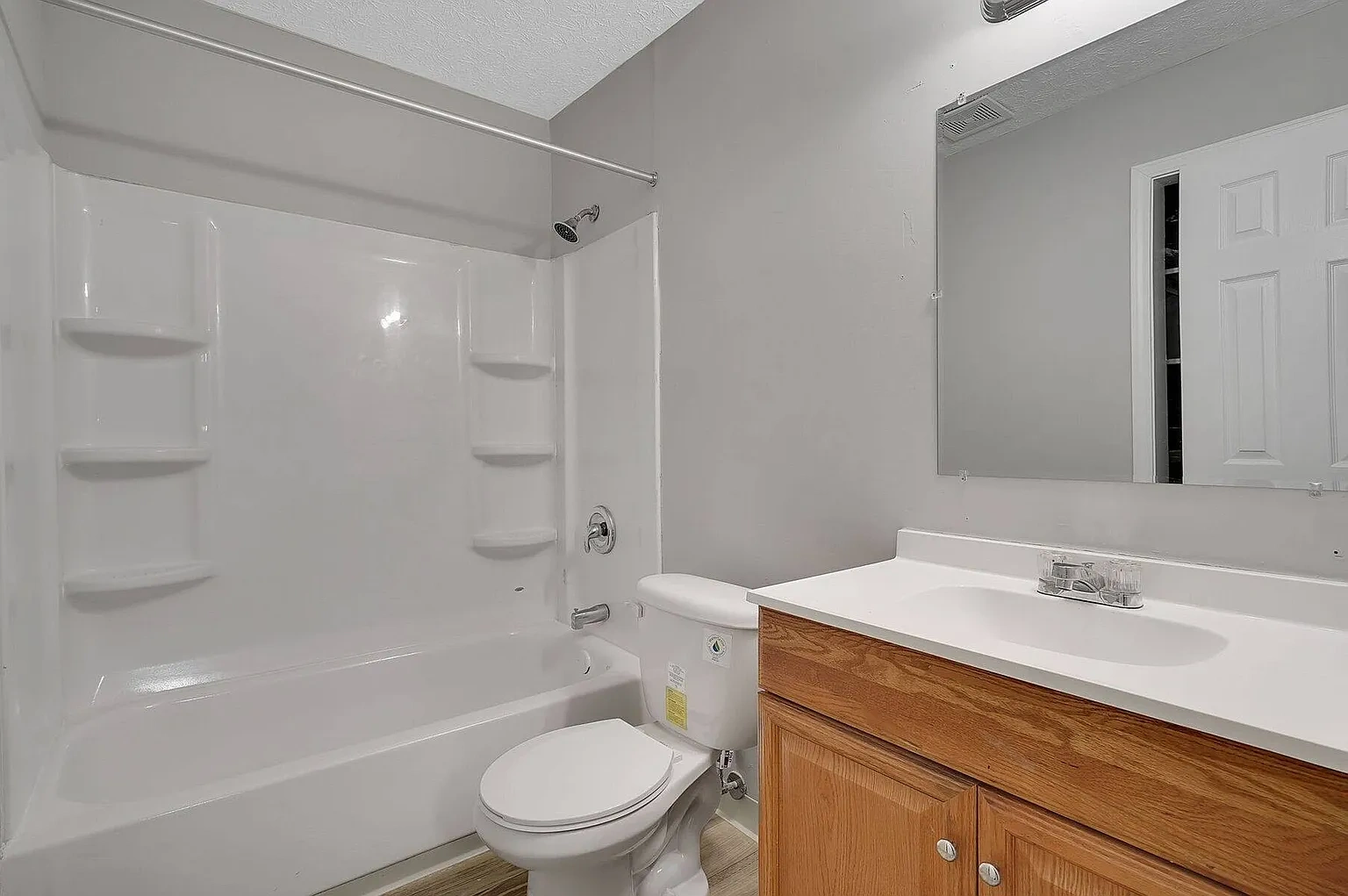 Springhurst East Apartments – photo 5