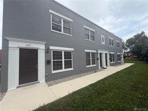 215 South St – photo 1