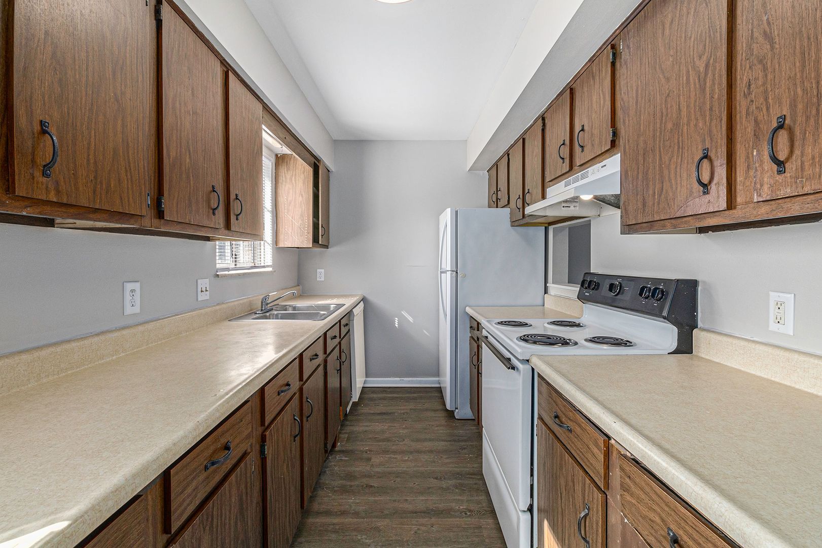 1226 N Hemlock Rd – photo 4