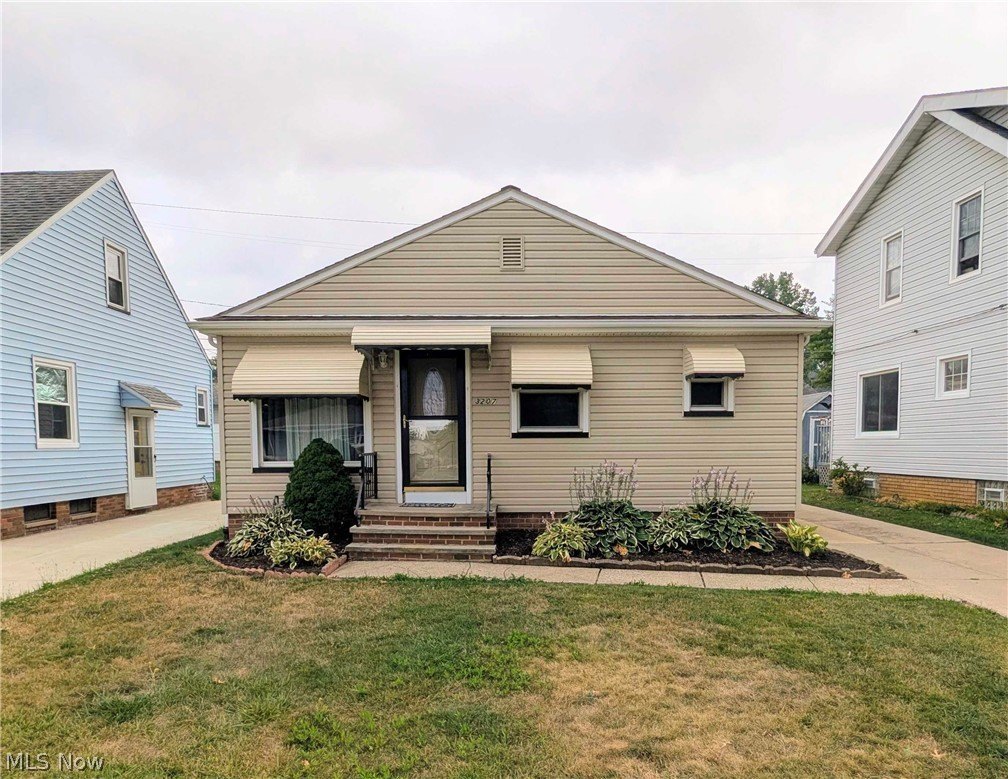 3207 Wellington Ave – photo 1