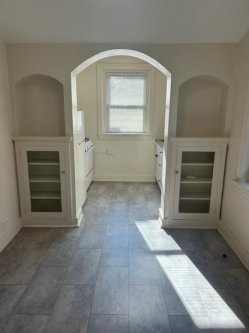 5649 Phillips Ave unit 11 – photo 3