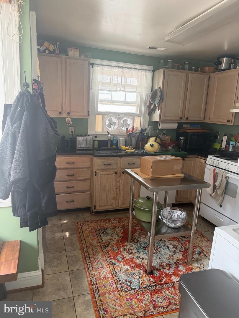 101 Charles St unit B – photo 5