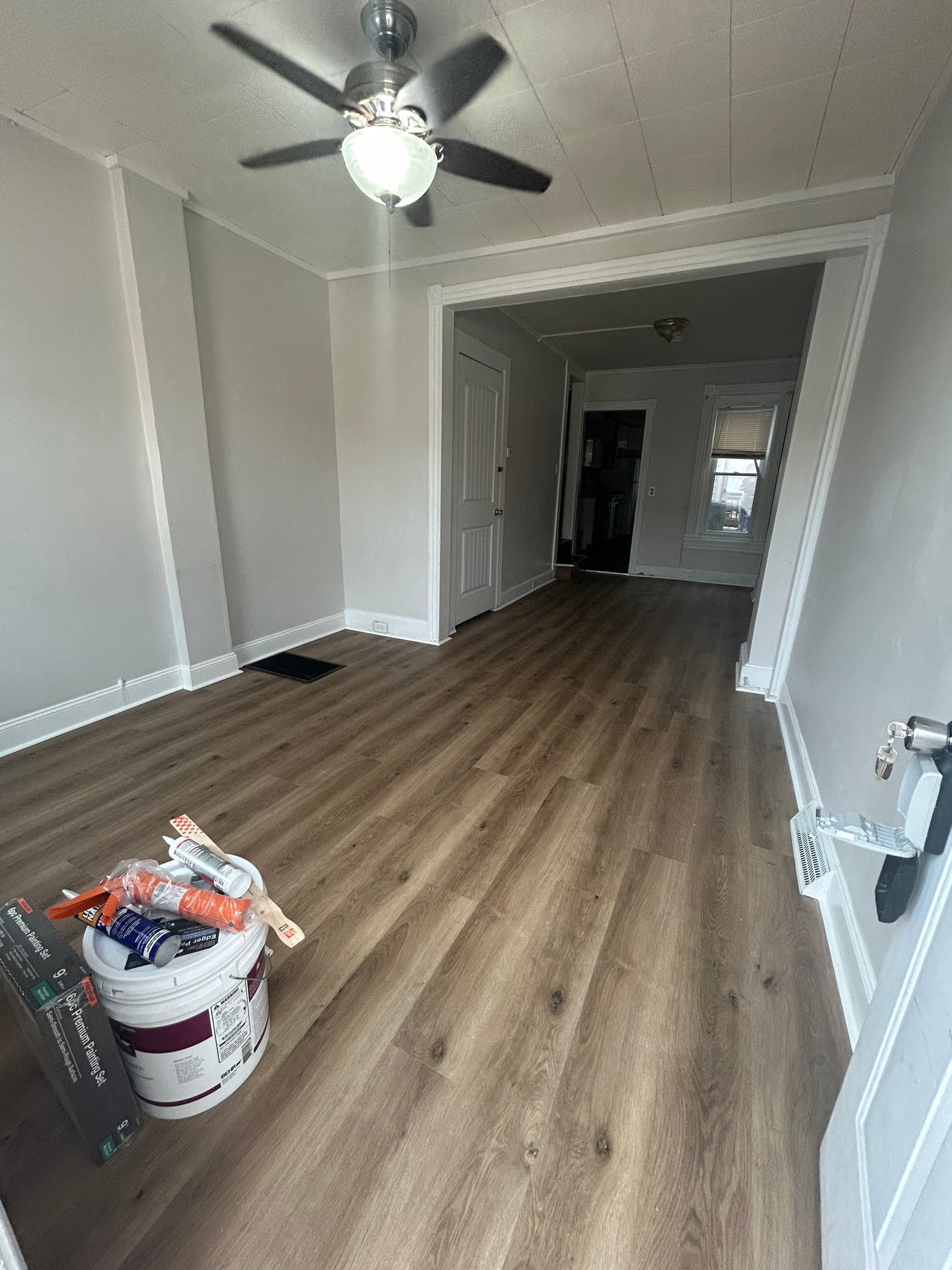 1045 Fehrs Ct – photo 3