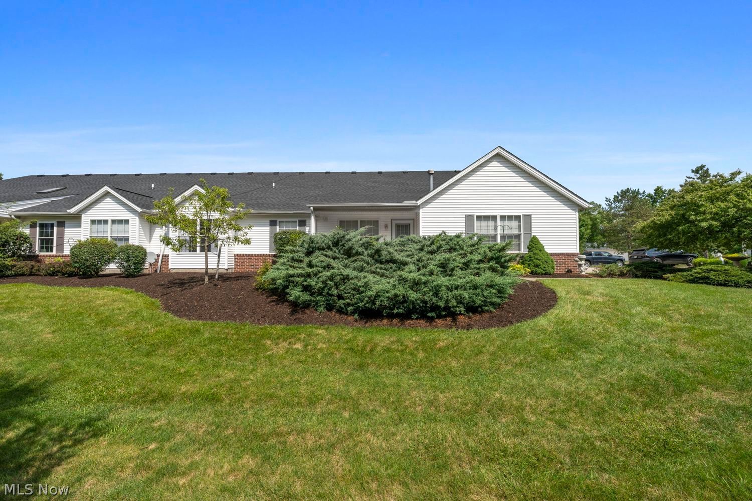 9215 Hickory Ridge Dr – photo 2