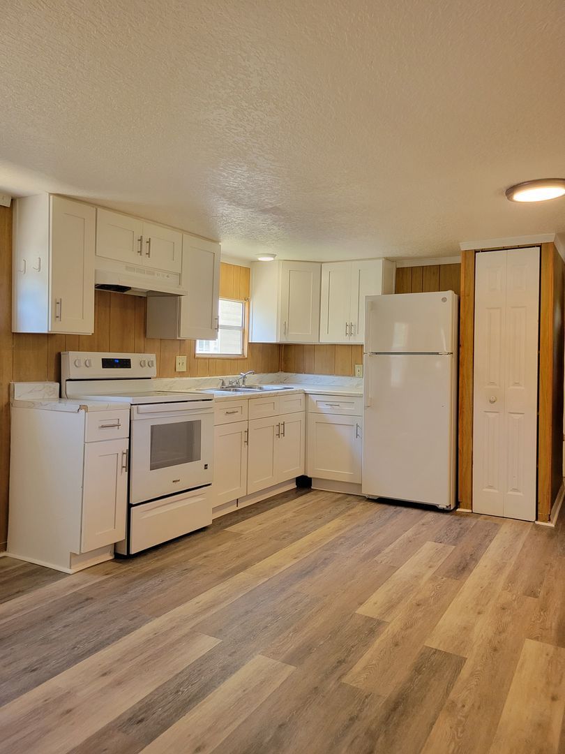 1439 34th St NW unit # 5 – photo 2
