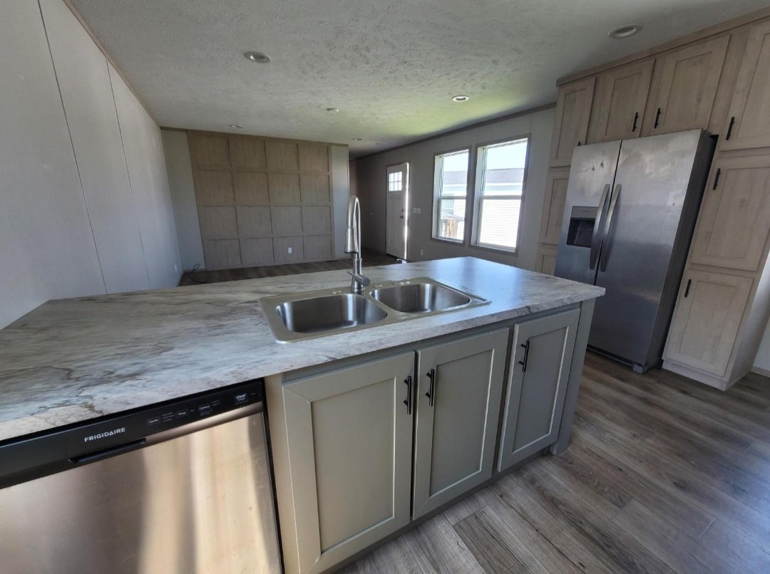 3290 Harding Hwy unit 211 – photo 1