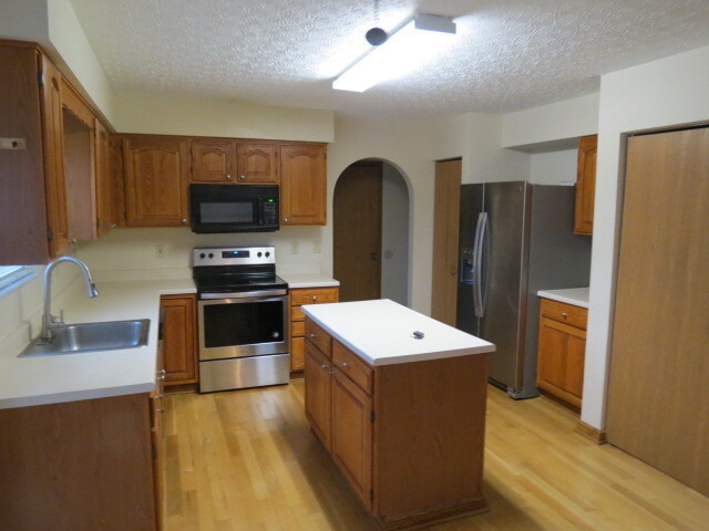 5451 Bentonhurst Ct – photo 5