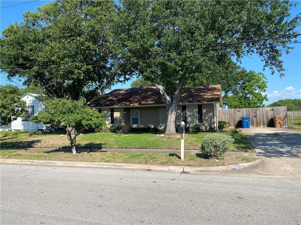 5621 Burton Ln – photo 1