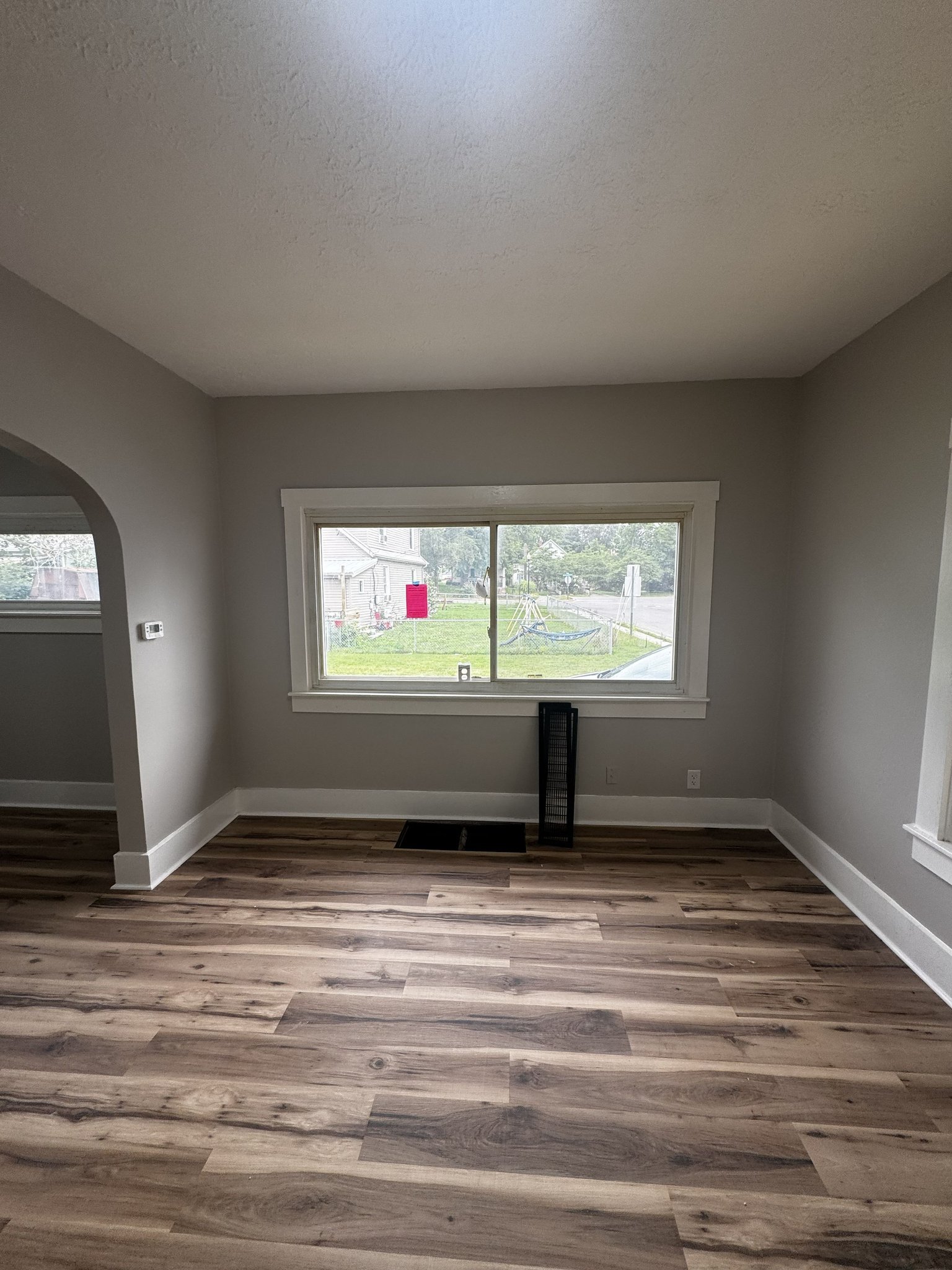 212 Ludlow Rd – photo 2
