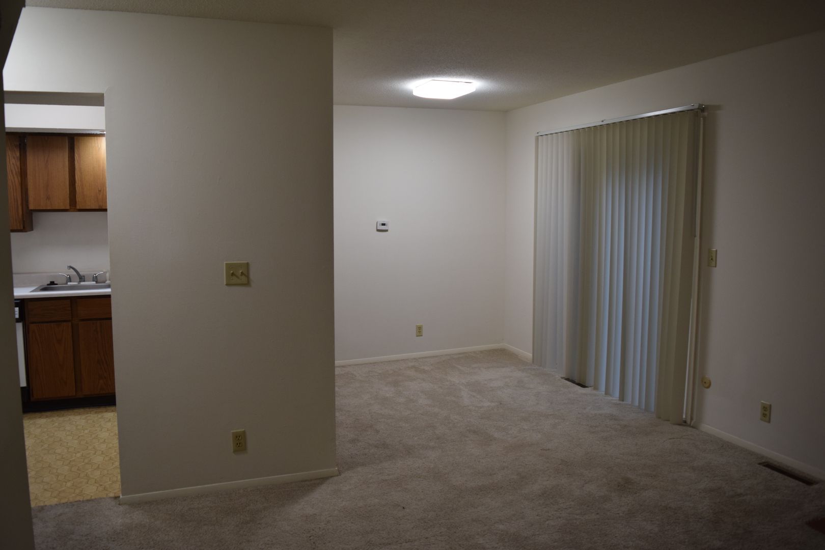 904 Hartwell Dr unit 904-02 – photo 2