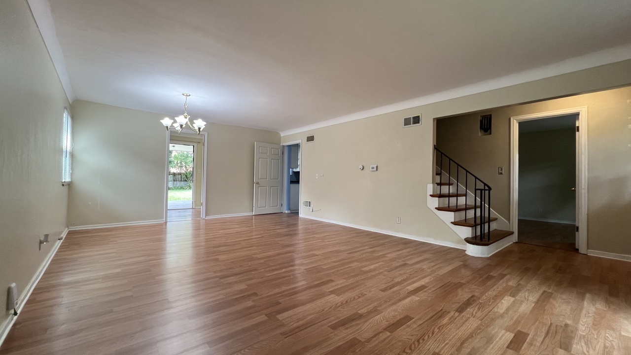 2645 Drummond Rd – photo 4