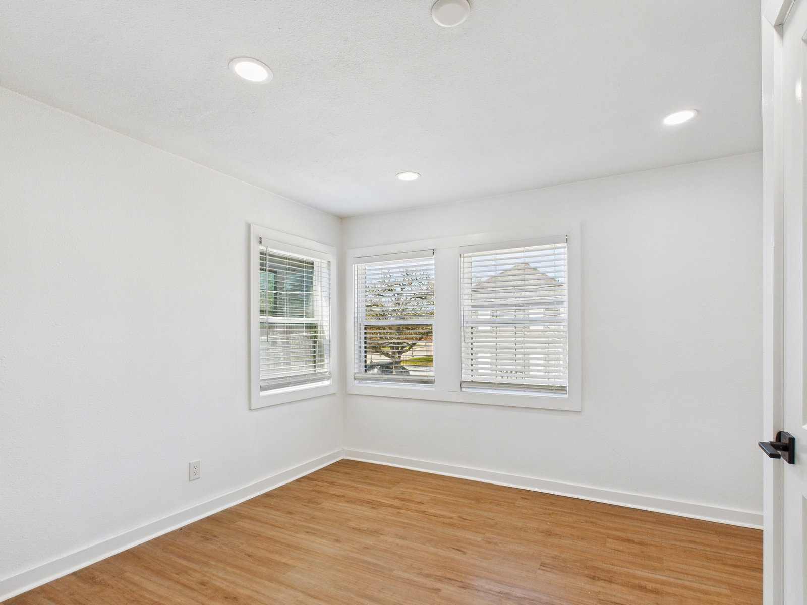 607 Foch St unit C – photo 4