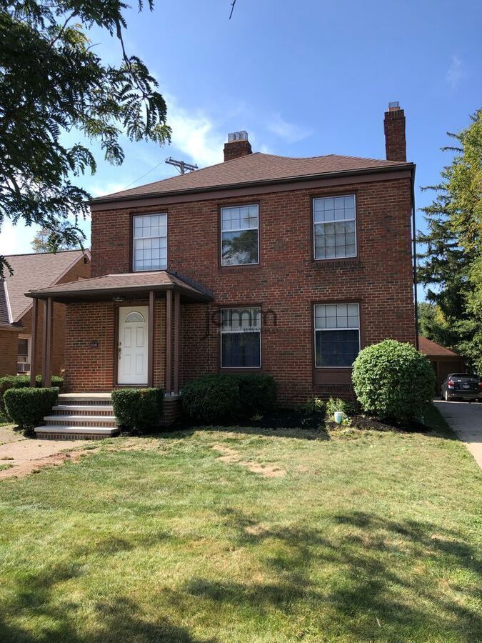 17724 Hilliard Rd – photo 3