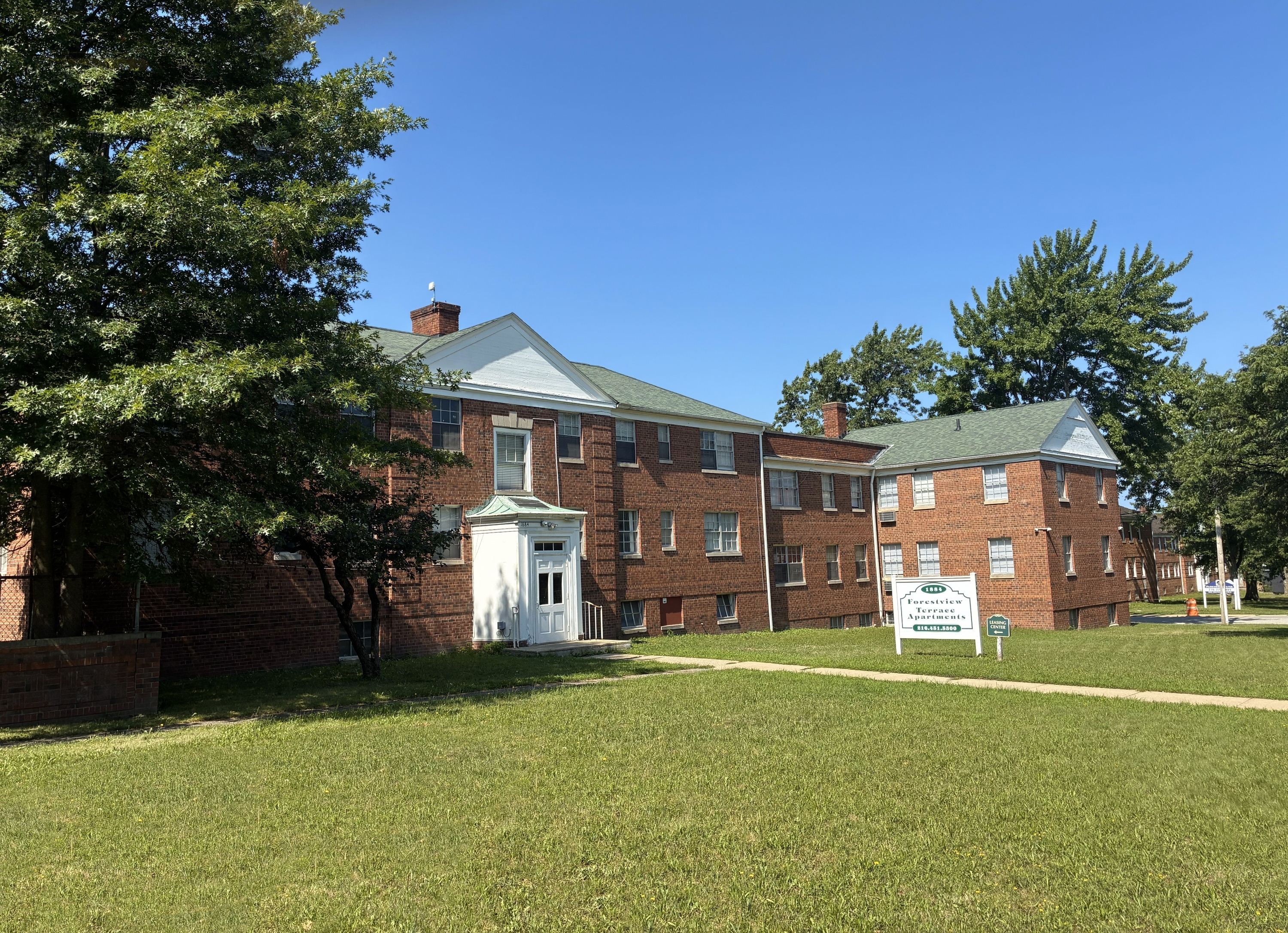 1876 Forest Hills Blvd unit BLVD-4 – photo 2