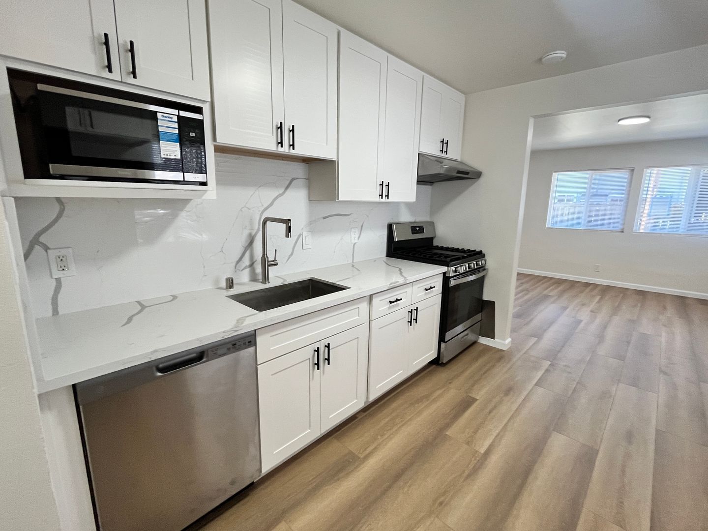 651 Blossom Way unit 659 – photo 4