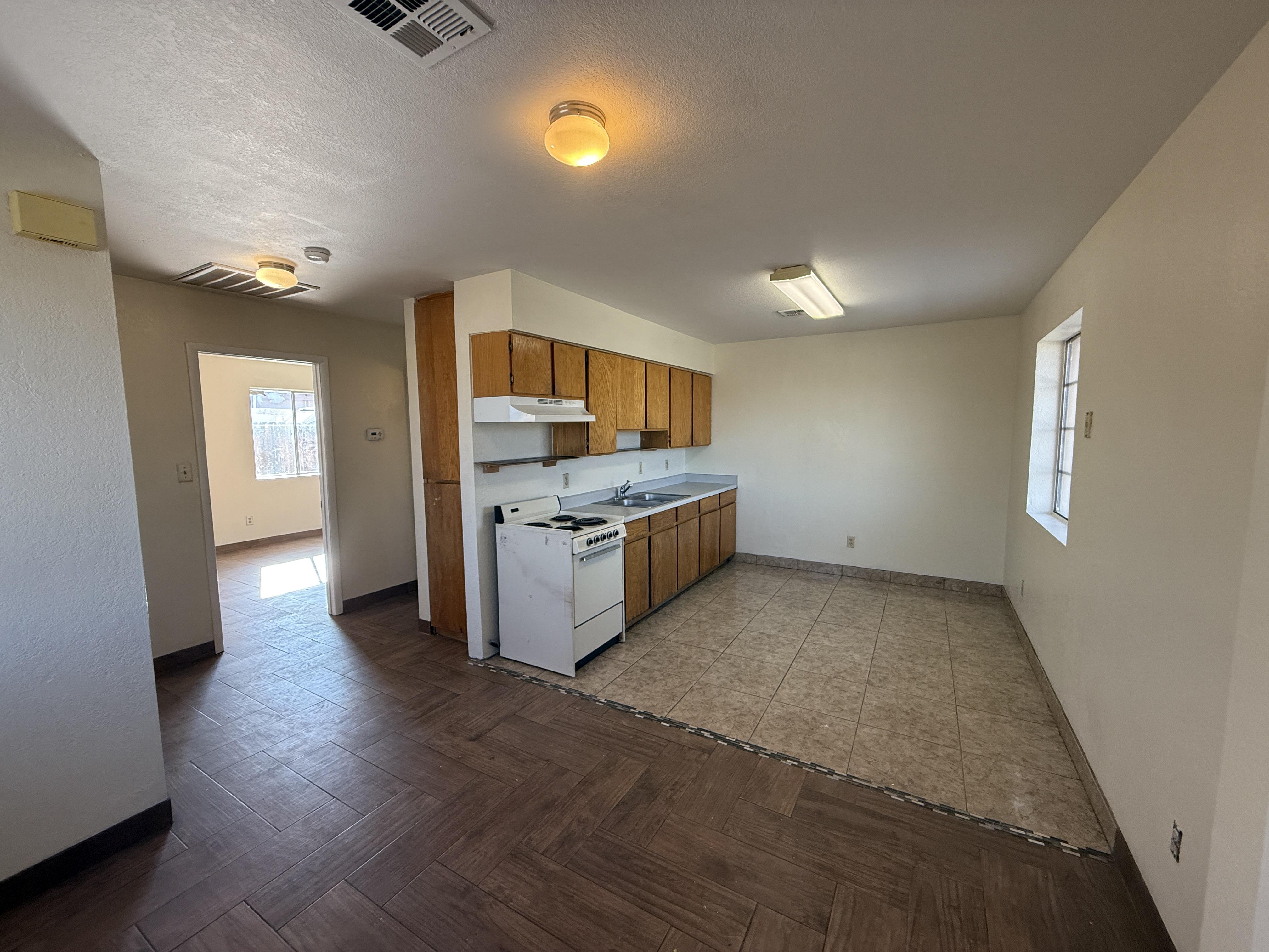 255 E 23rd St – photo 2