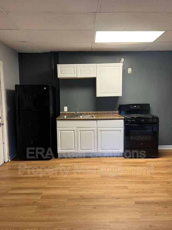 723 Sycamore St unit 1 – photo 2