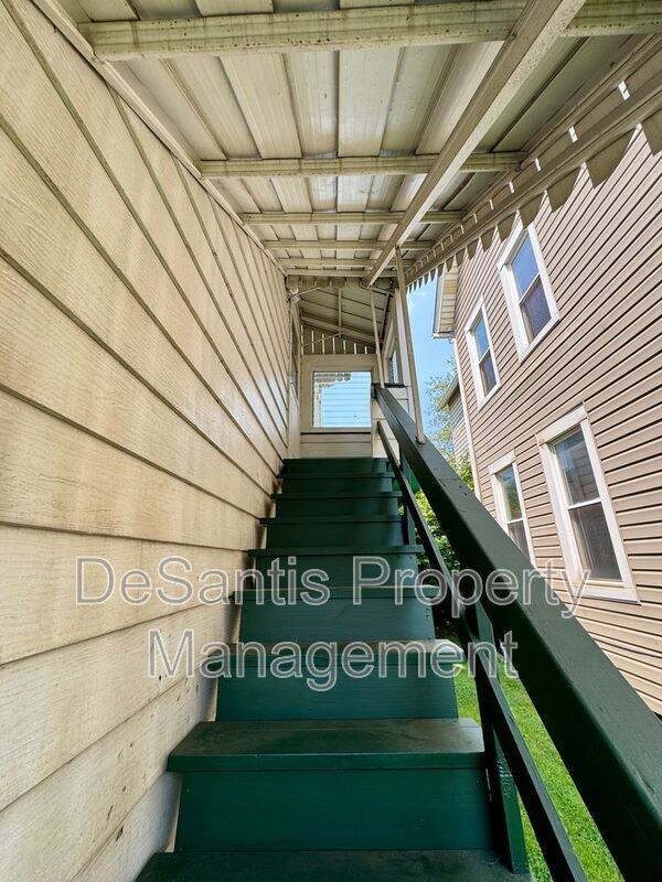 227 5th Ave unit 2 – photo 4