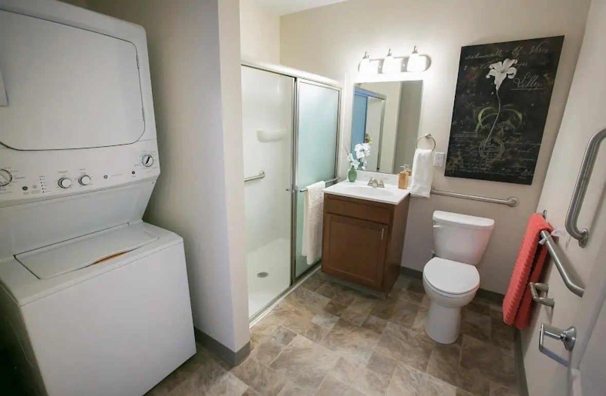 Glenwood Square Senior Apartments – photo 1