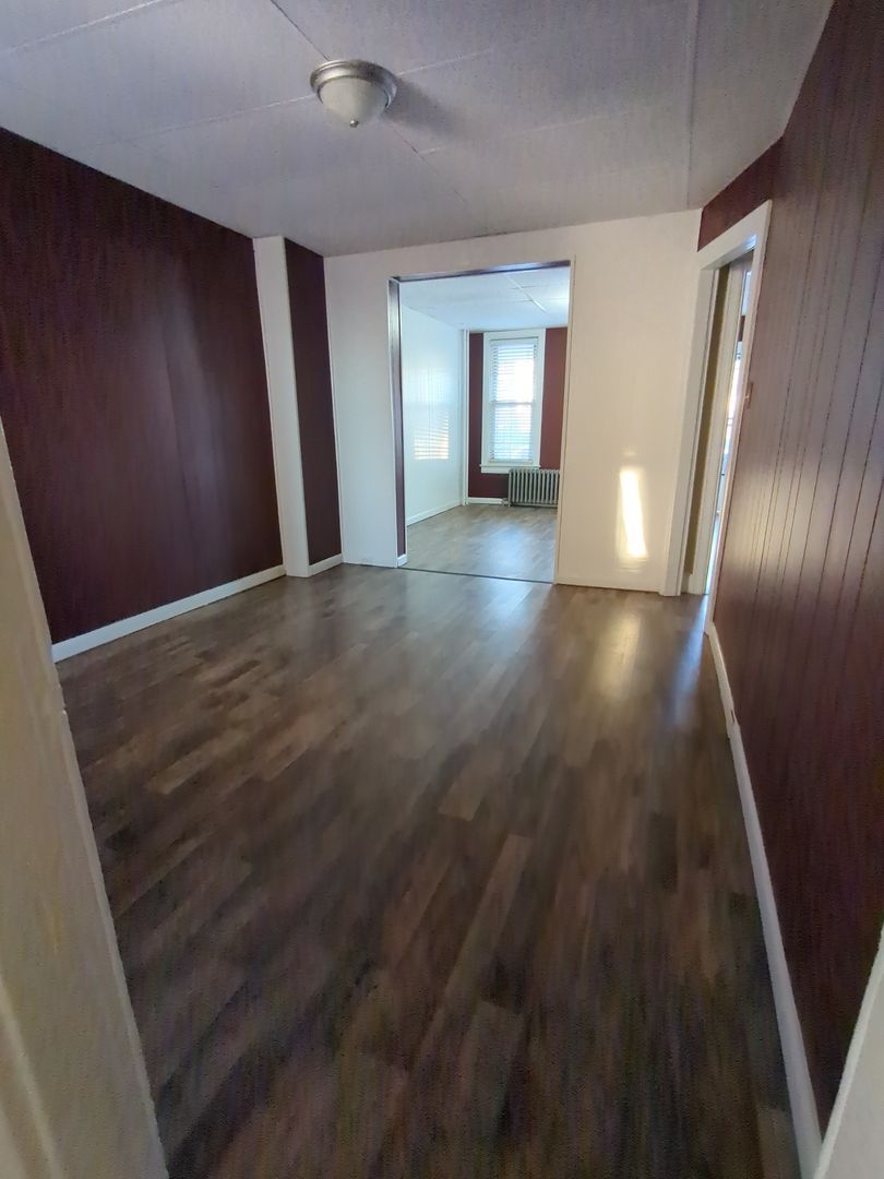 1529 W King St – photo 5