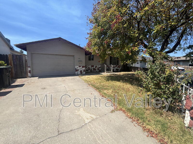 1451 Denver Ave – photo 1