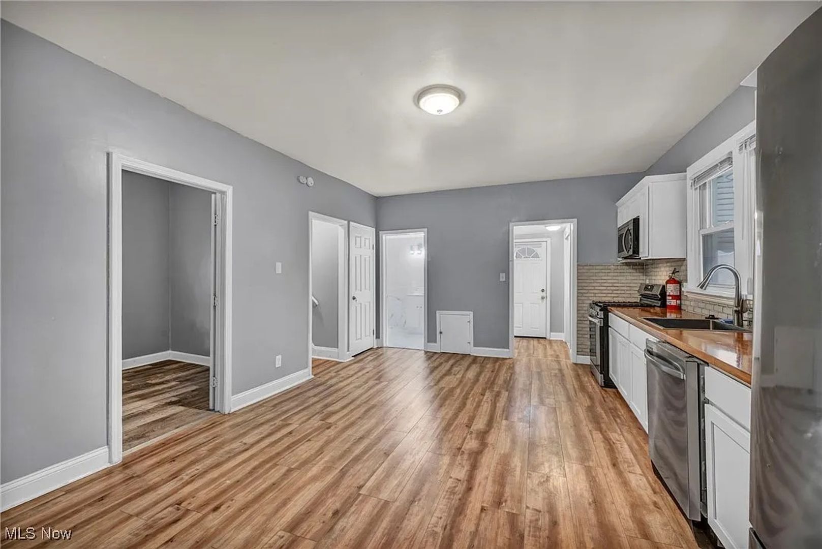 3884 E 54th St – photo 4