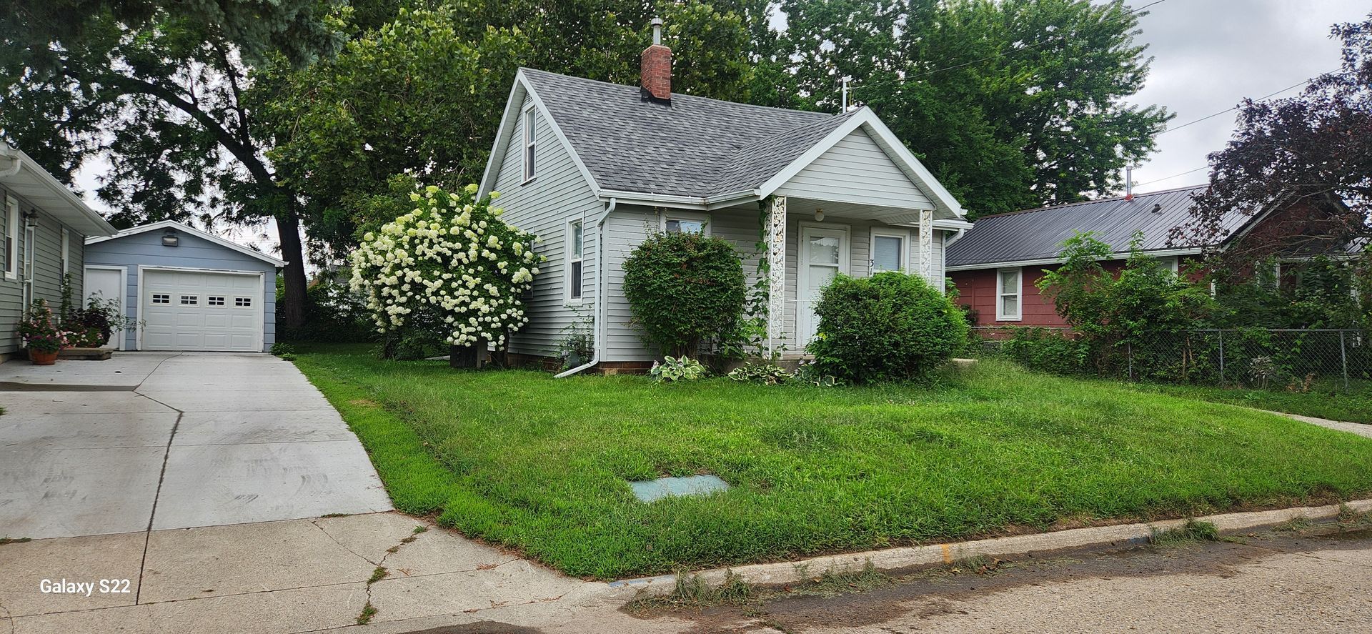 318 E 15th St N – photo 1