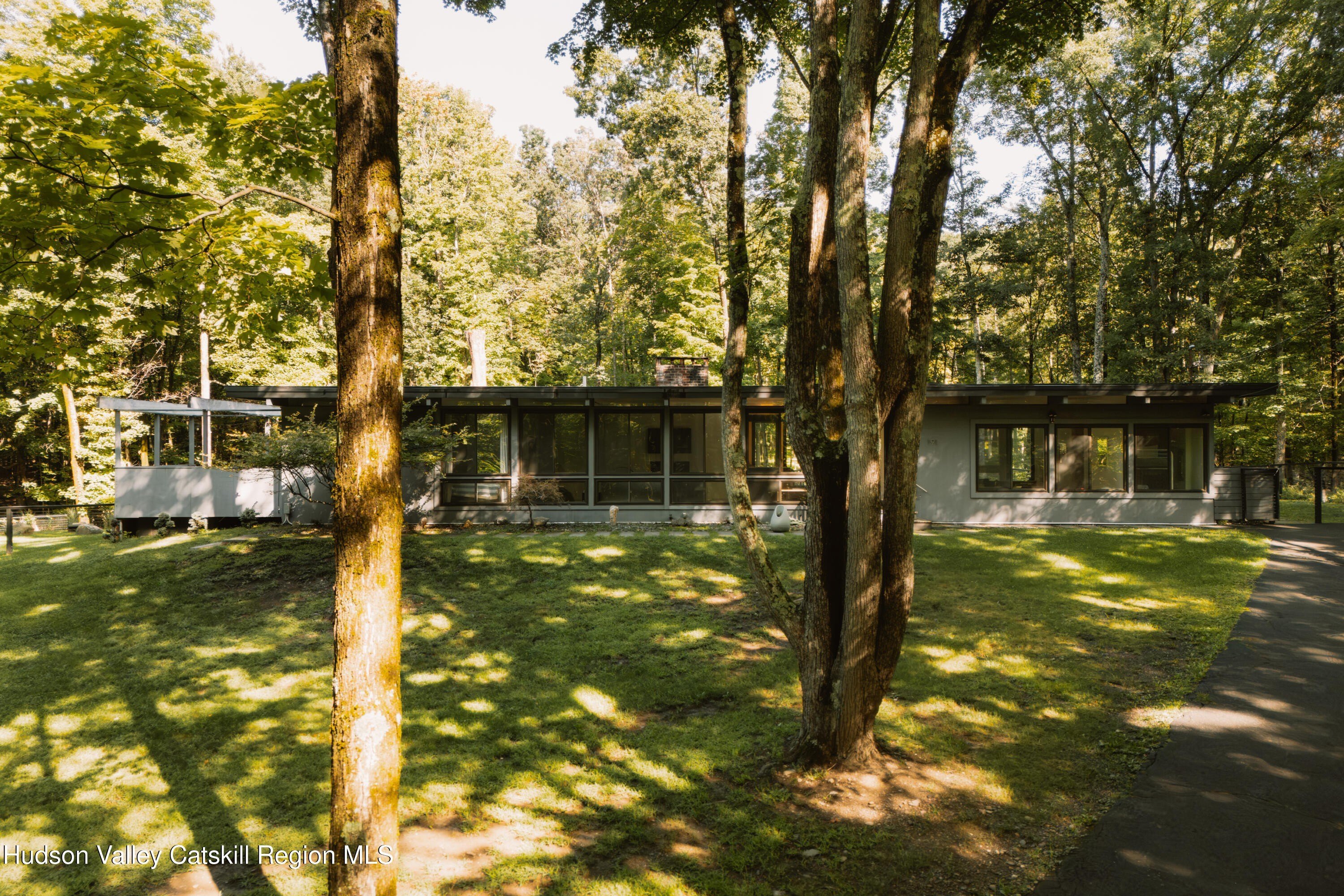 191 Ridge Rd – photo 2