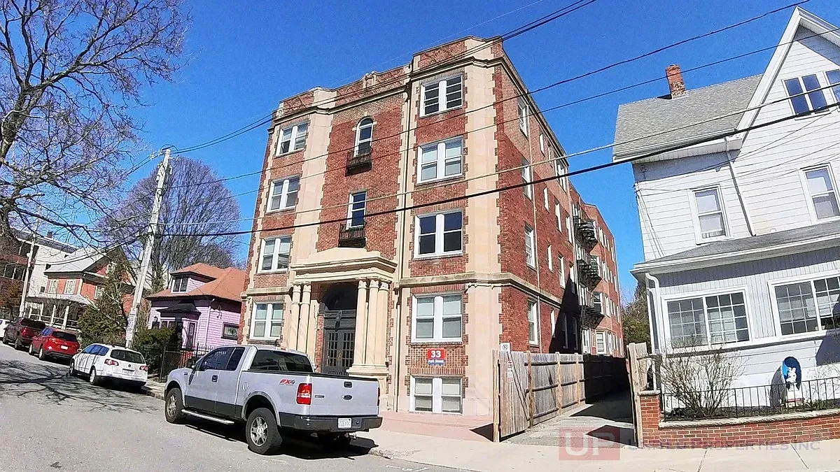 33 park – photo 1