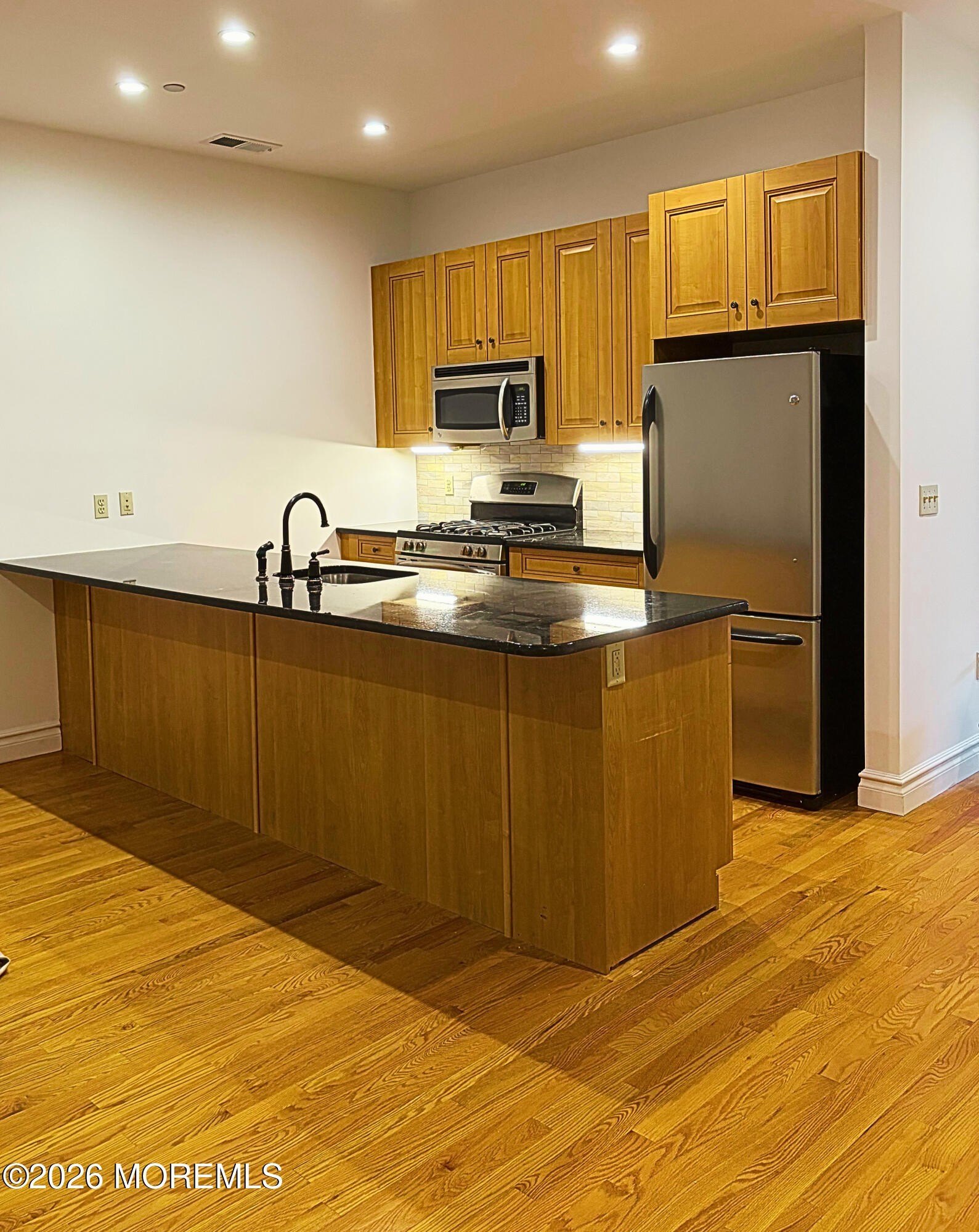8 E Front St #303 – photo 3
